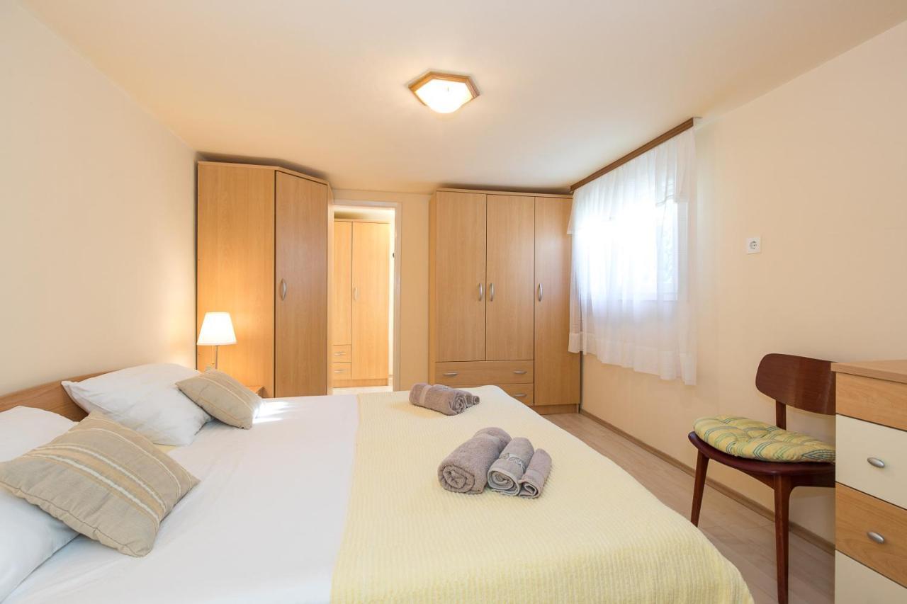 Beach Apartment Krk Town Buitenkant foto